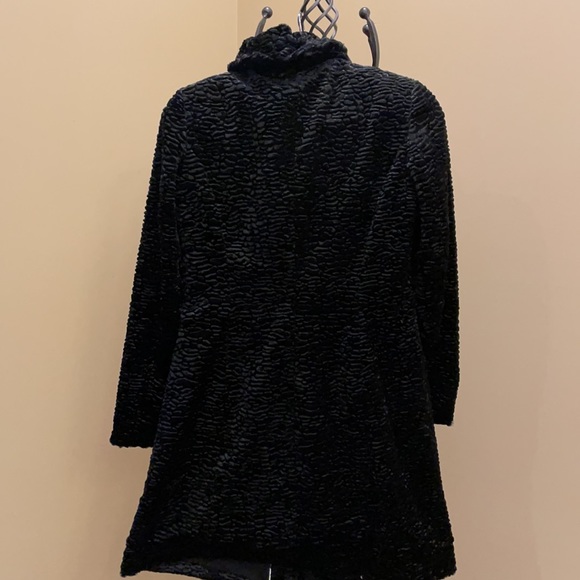 Black Coat - Picture 3 of 7